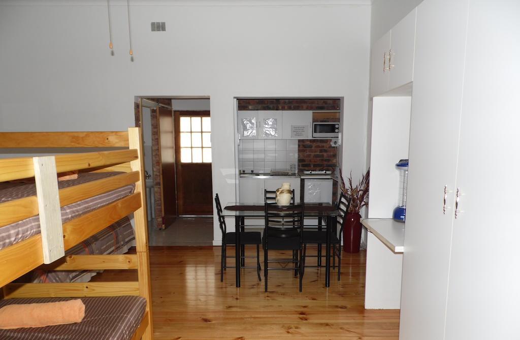 The Hexagon Wildlife Conservation Hotel Uitenhage Kamer foto