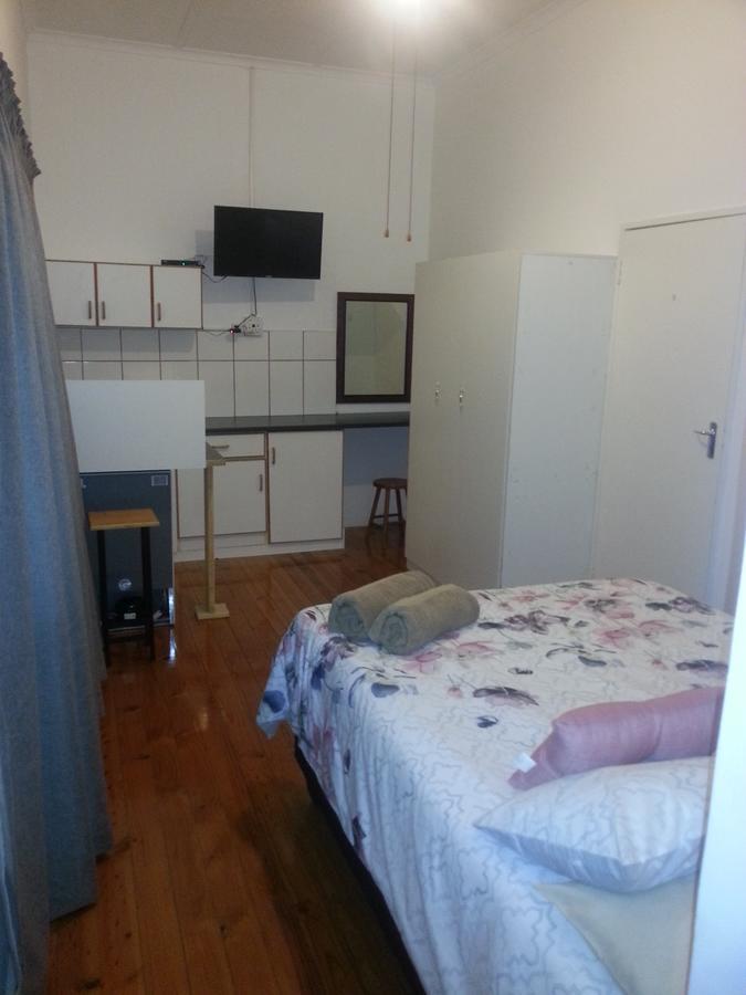 The Hexagon Wildlife Conservation Hotel Uitenhage Buitenkant foto