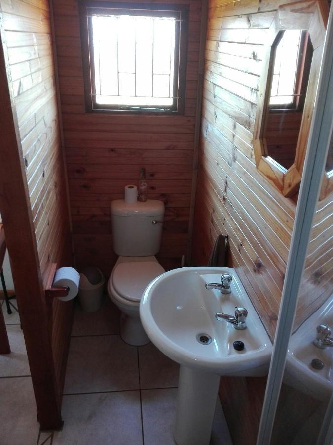 The Hexagon Wildlife Conservation Hotel Uitenhage Buitenkant foto
